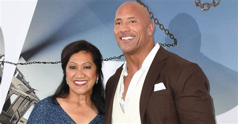 dwayne johnson parents and siblings|dwayne johnson siblings names.